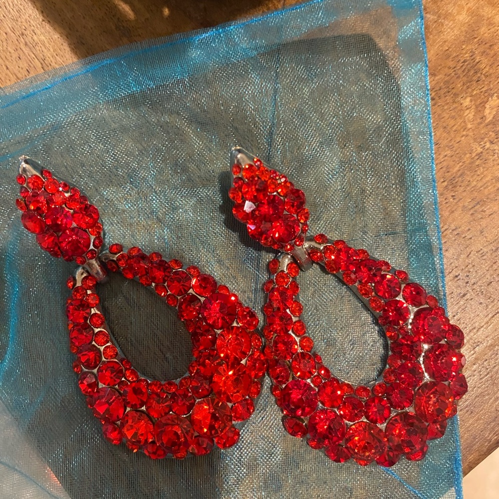 Red Jim ball clip on earrings